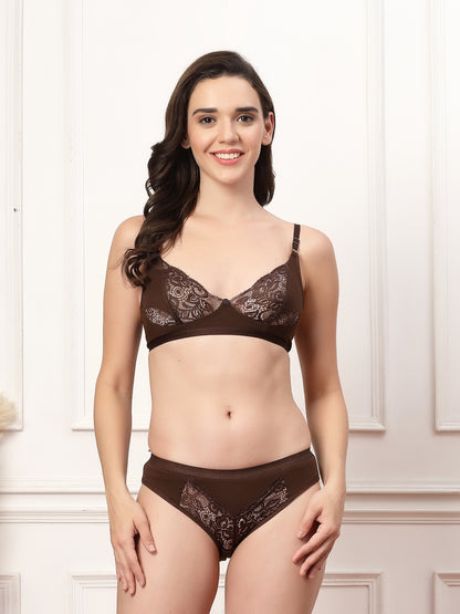 Women’s Non-Padded Lace Bra and Full Coverage Panty Set